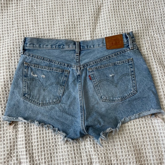 Levi’s 501 High Rise Shorts - Picture 6 of 10